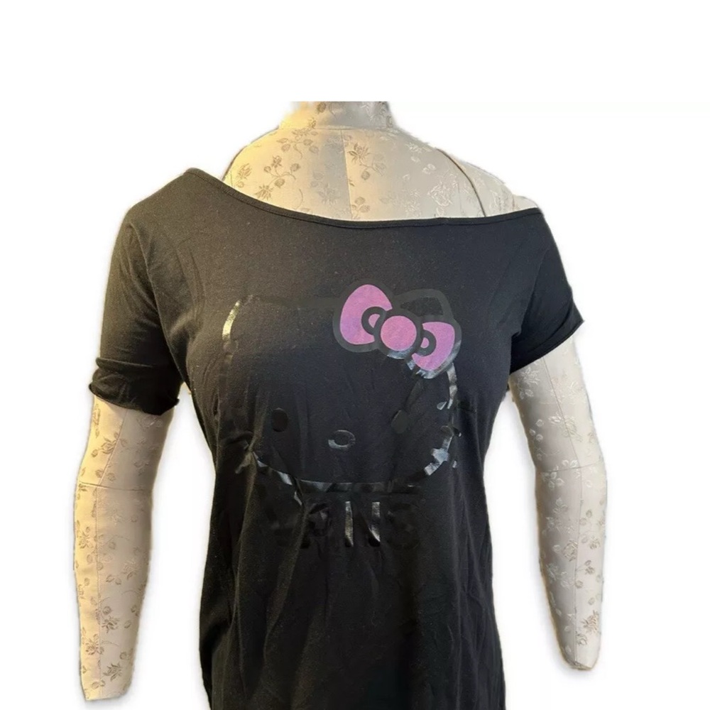 Rare Sanrio x Vans limited edition Hello Kitty Tee with Pink Bow small